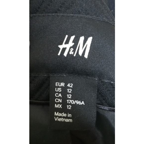 H&M Black Blazer - Picture 4 of 5